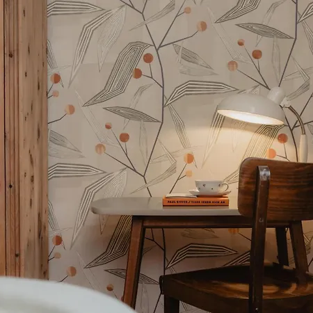 Aurakarwendel Apartman *