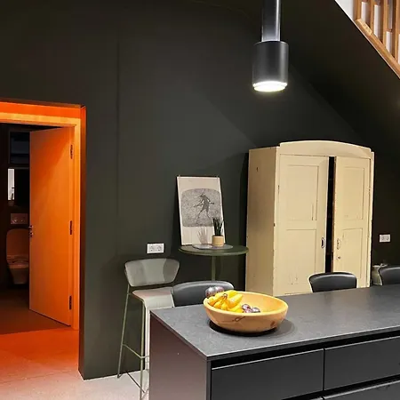 Aurakarwendel Apartman *